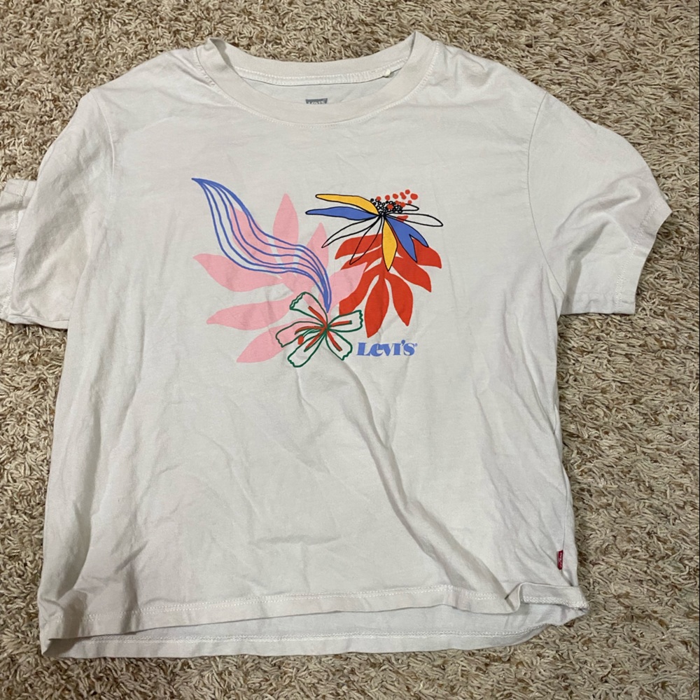 Floral cropped Levi’s tee